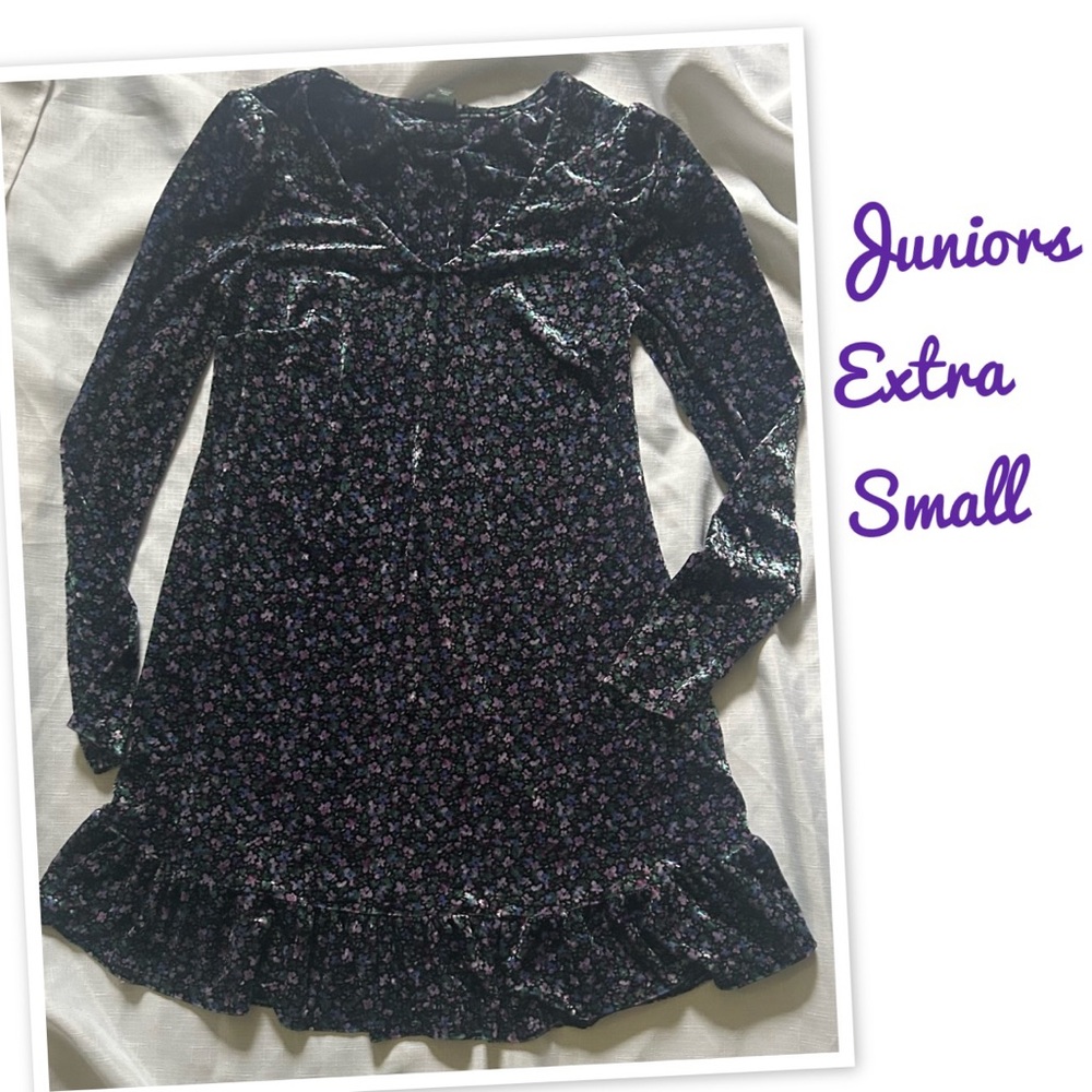 Wild Fable Juniors Floral Print Long Sleeve Velvet Drop Hem Dress